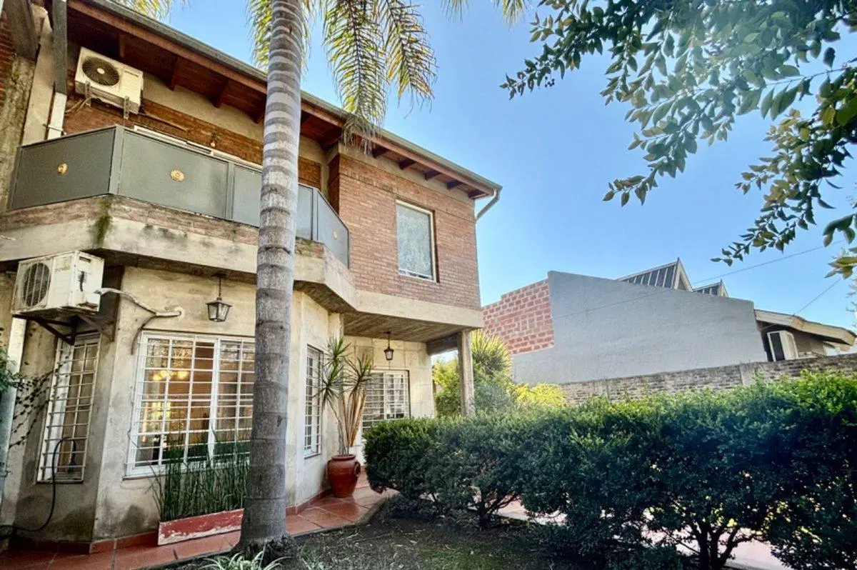 VENTA CASA 4 AMB HURLINGHAM COCHERA 5