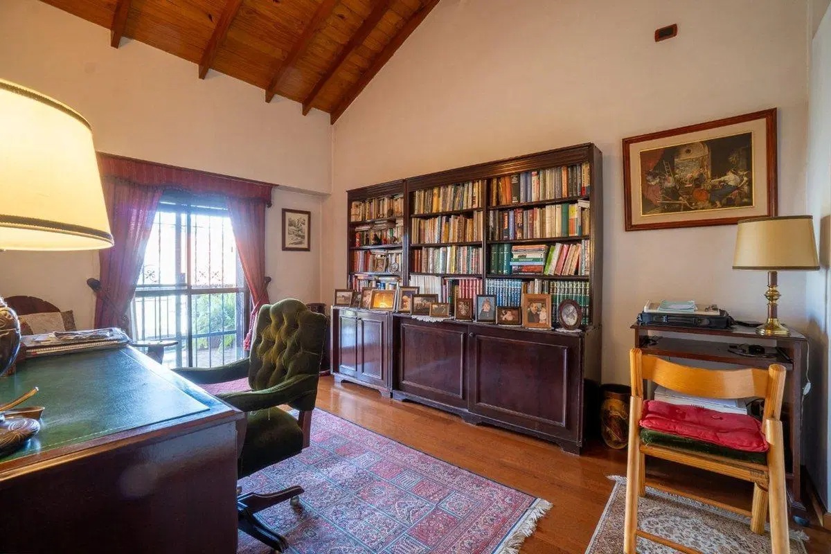 Venta casa 5amb Hurlingham 8