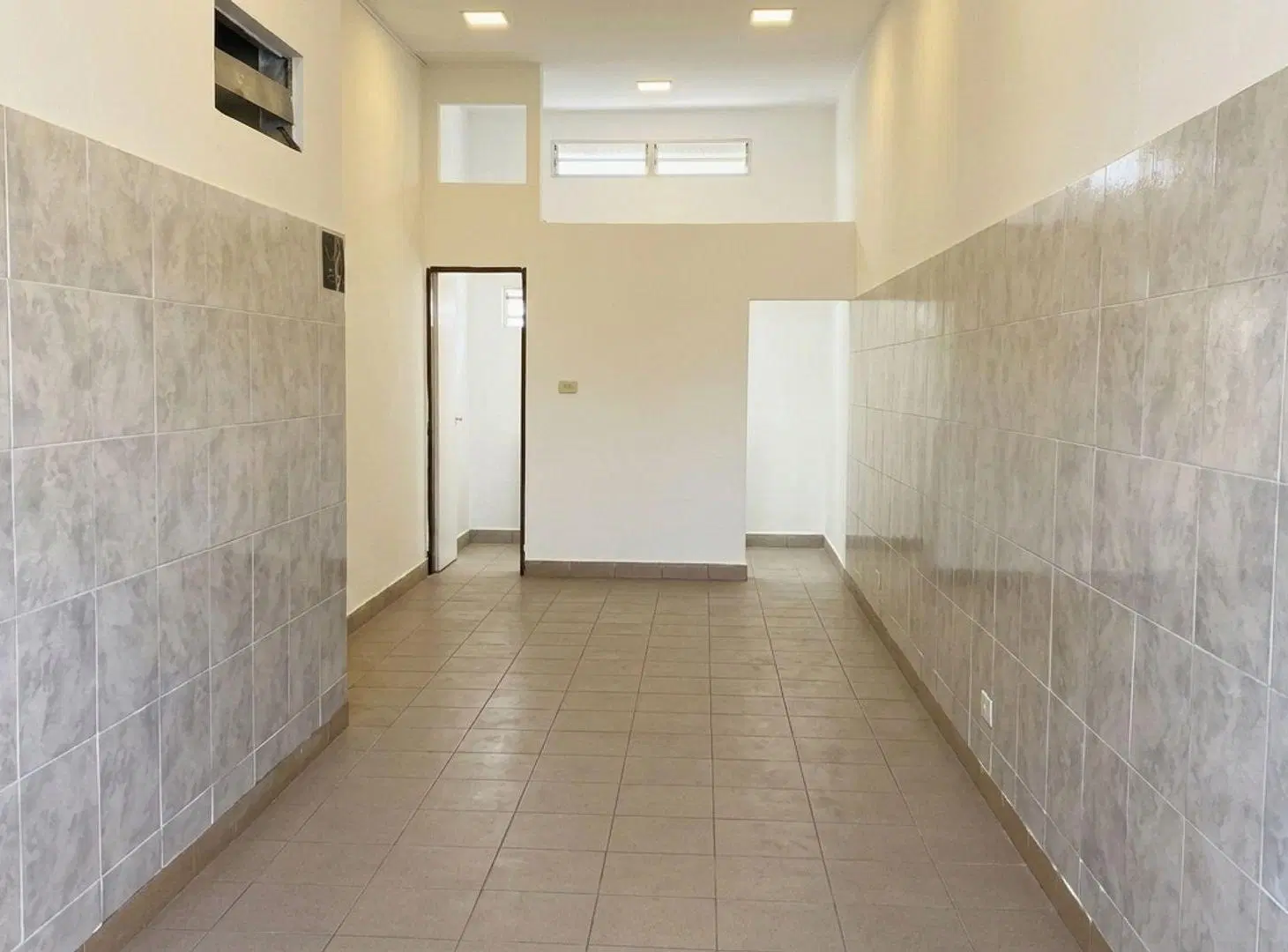 VENTA LOCAL MORON INVERSION 5