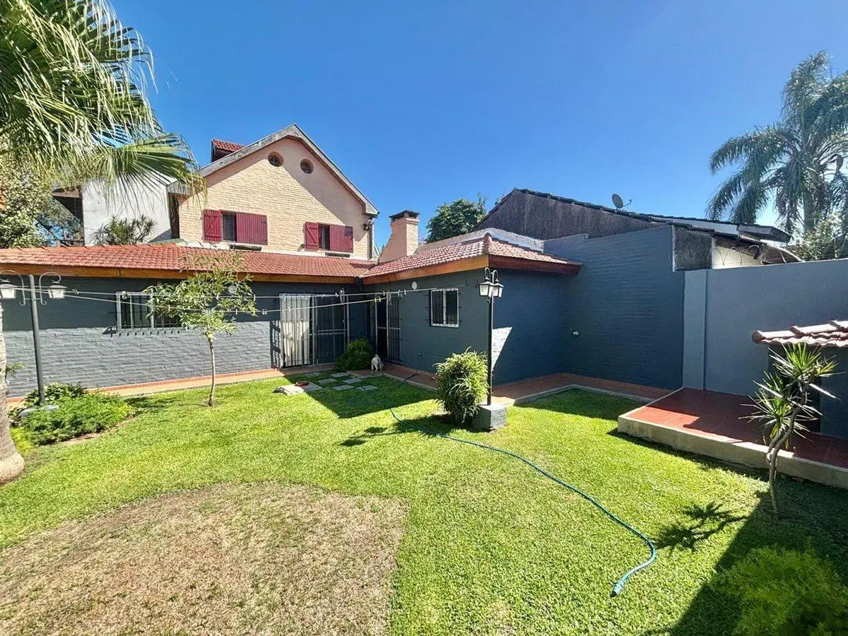 Chalet en venta en Loma Hermosa 4