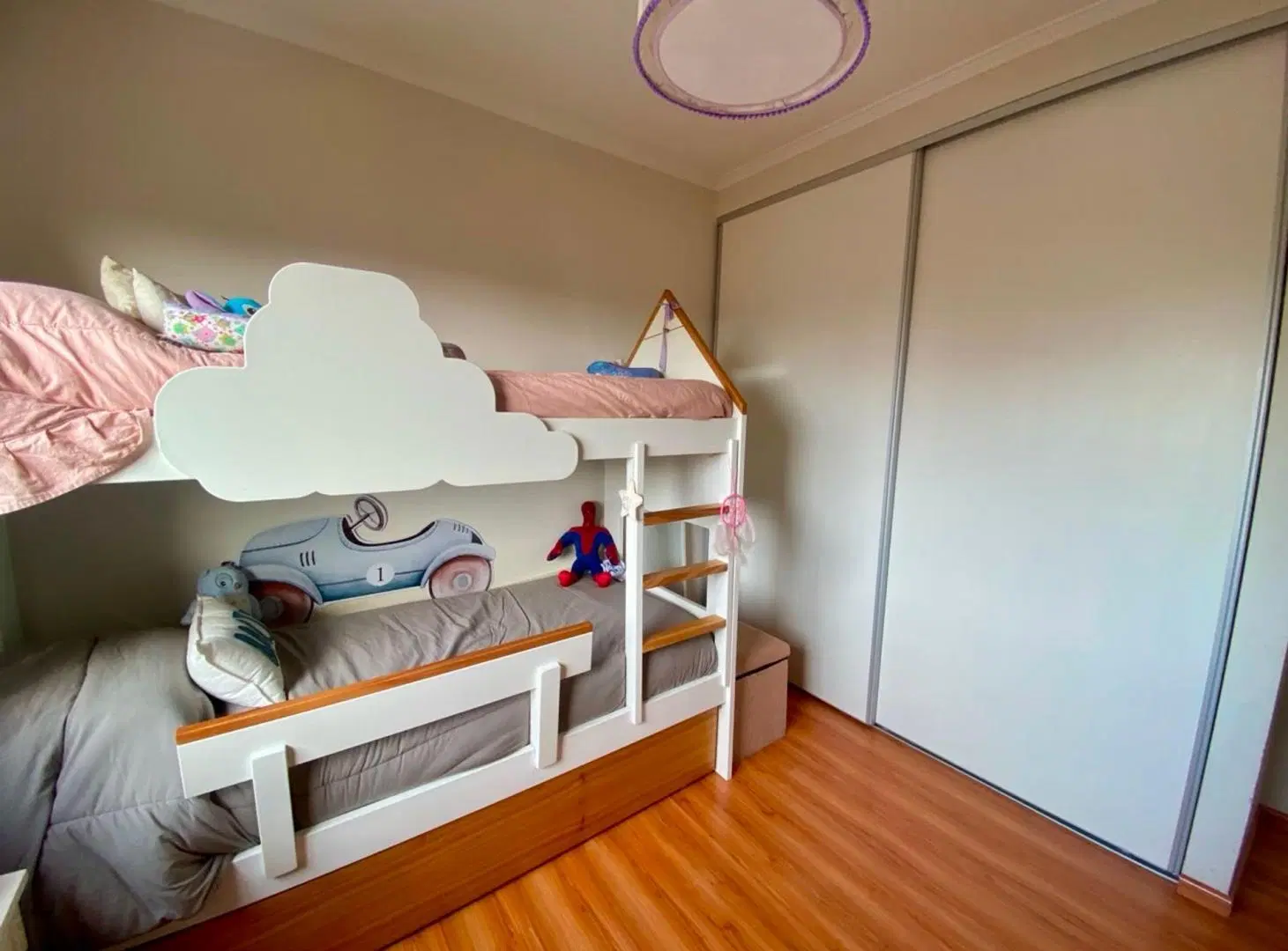 VENTA DTO 3 AMB + 2 COCHERAS - CASEROS 5