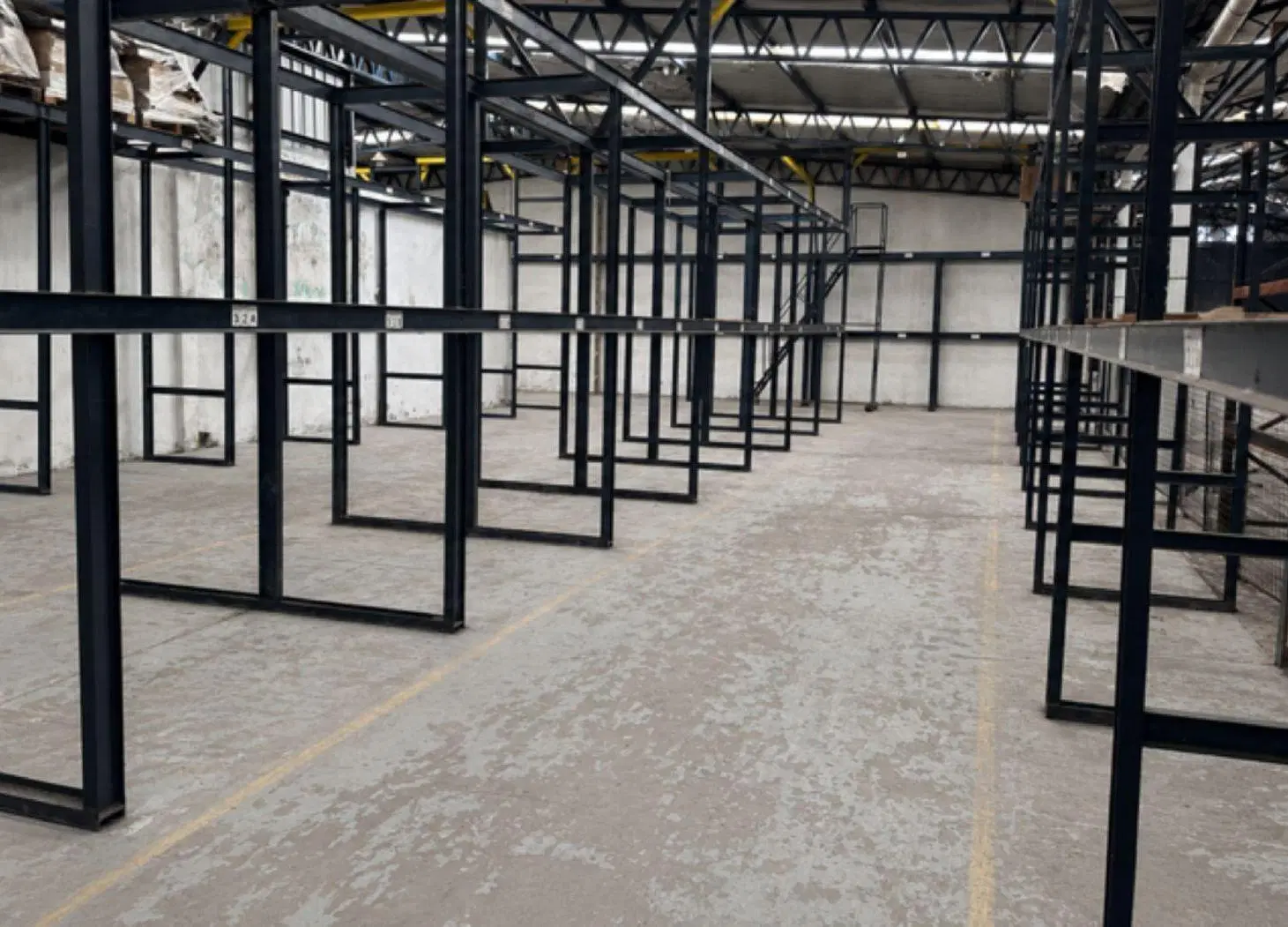 VENTA deposito 1400 m², av Pedro Diaz hurlingham 2
