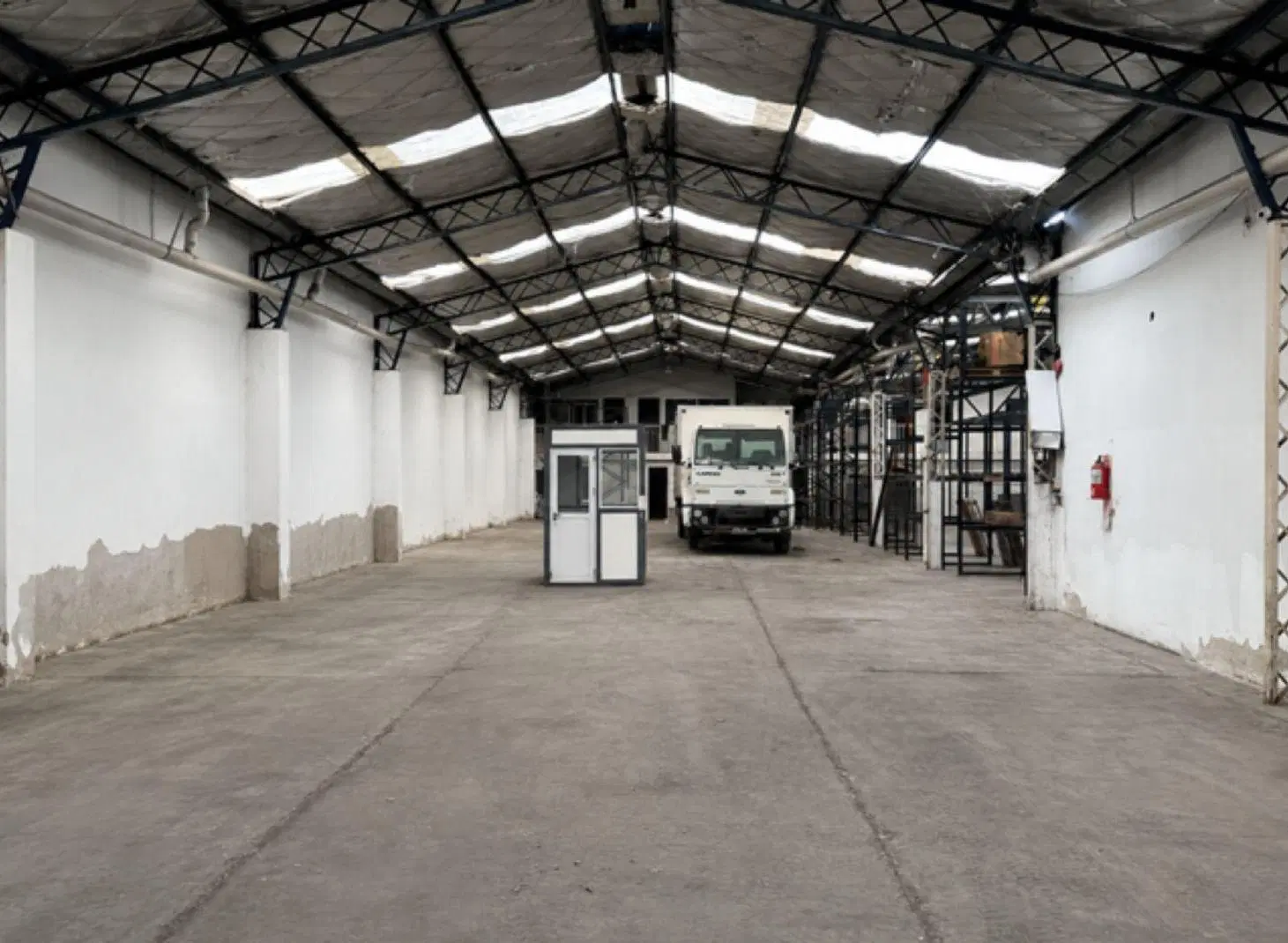 VENTA deposito 1400 m², av Pedro Diaz hurlingham 3