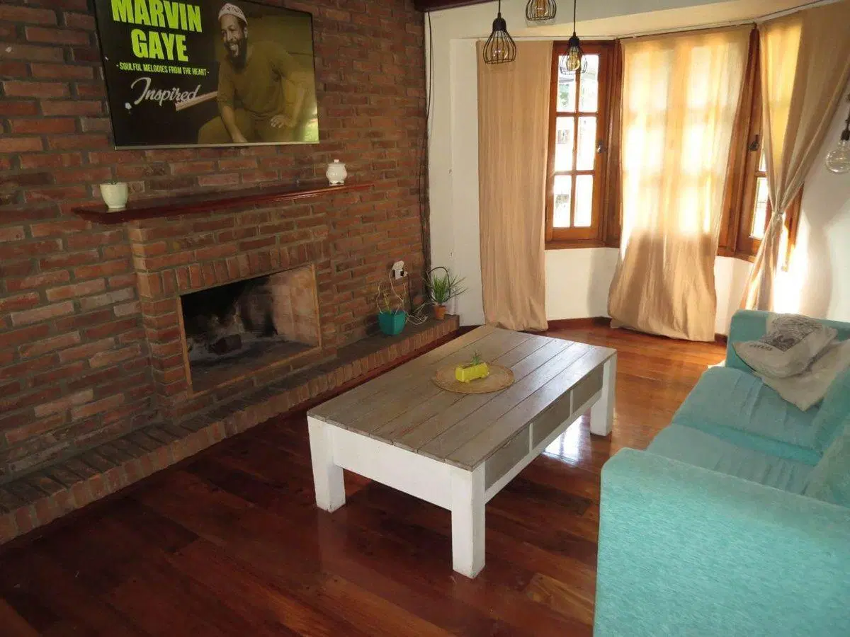 VENTA DE CASA 5 AMBIENTES HURLINGHAM APTO CRÉDITO 4