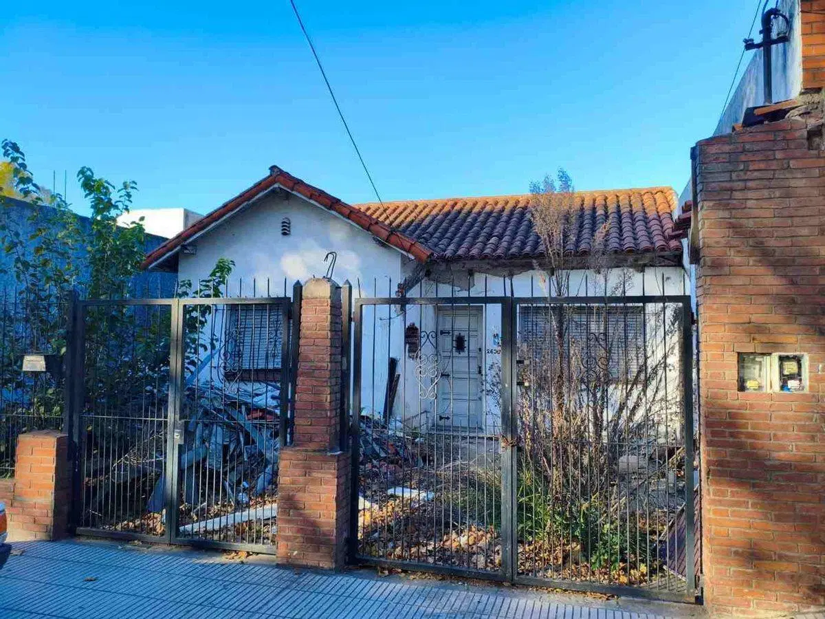 Venta Casa Lote Comercial Ideal Inversor en Tesei 4