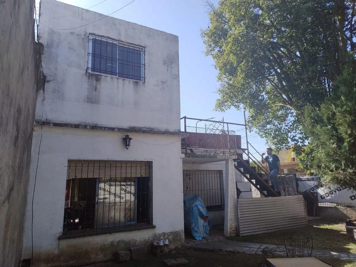 CASA MULTIFAMILIAR   EN VILLA TESEI 3