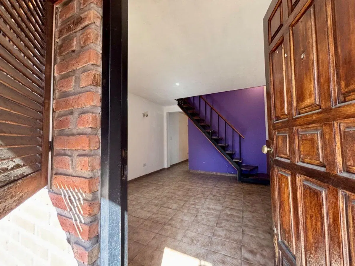 VENTA CASA DUPLEX PH 3 AMB COCHERA CASTELAR 8