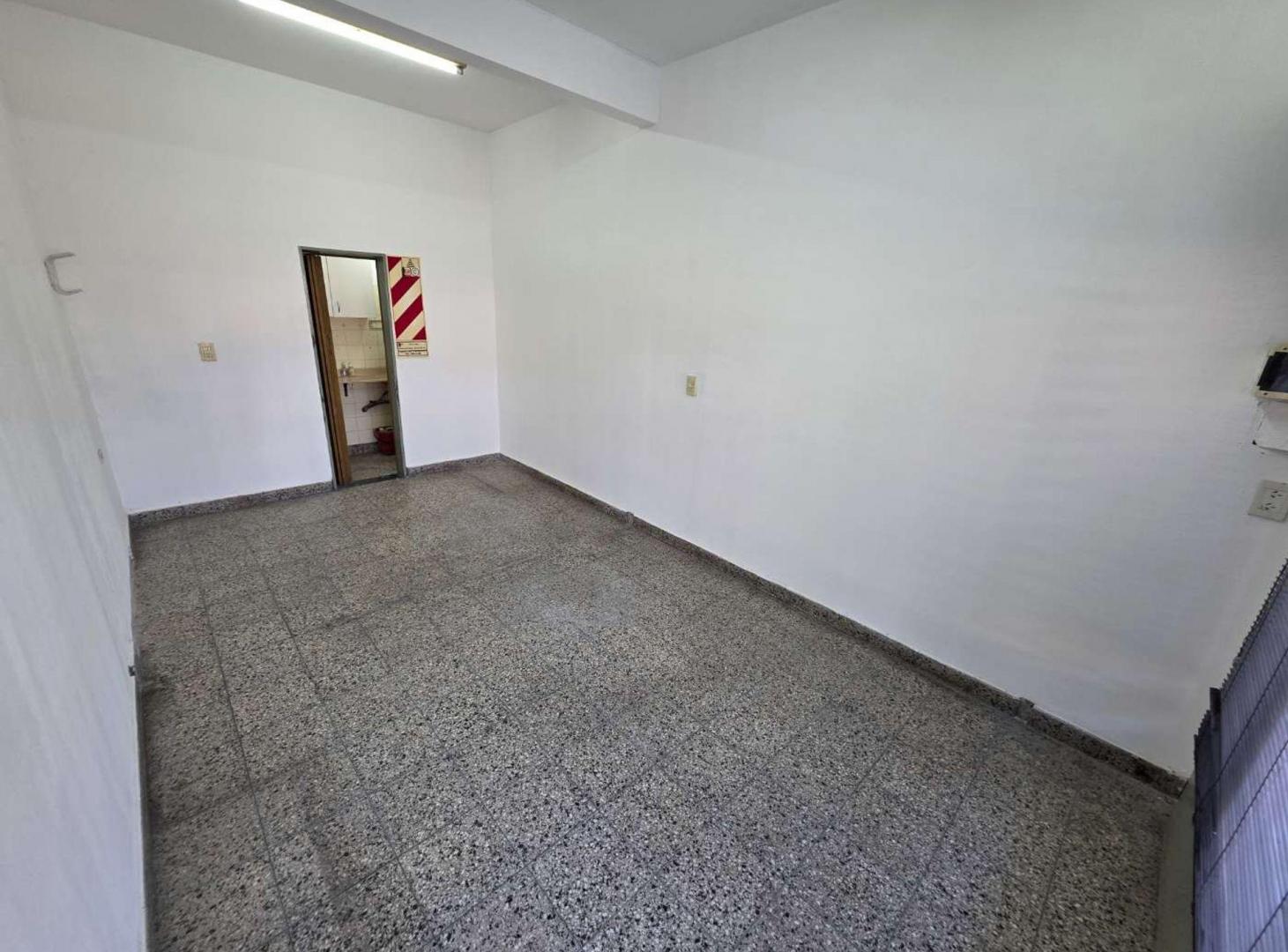 Foto de Local sobre Vergara 21 mts cuadrados Hurlingham, imagen 5