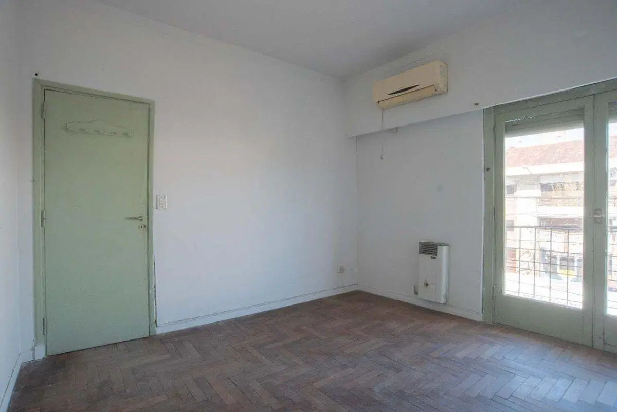 VENTA DEPARTAMENTO 3 AMBIENTES FRENTE SAN MARTÍN 4