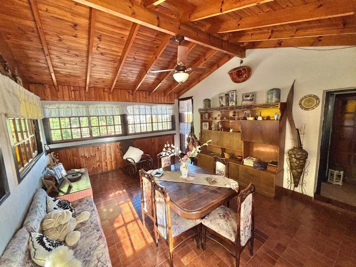 CASA EN VENTA - HURLINGHAM - PARQUE JOHNSTON 8