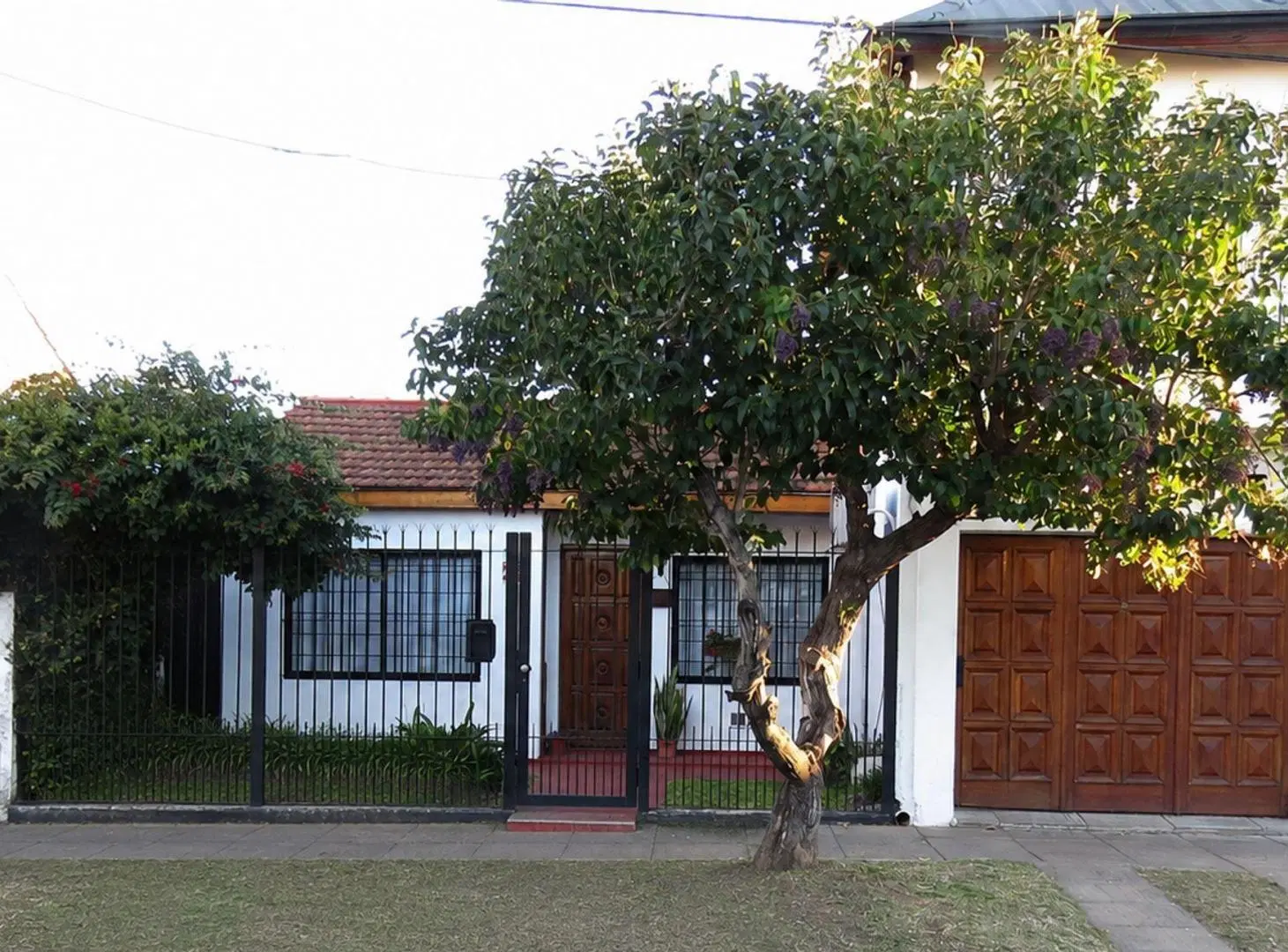 VENTA DE PROPIEDAD 5 AMBIENTES EN VILLA TESEI 5