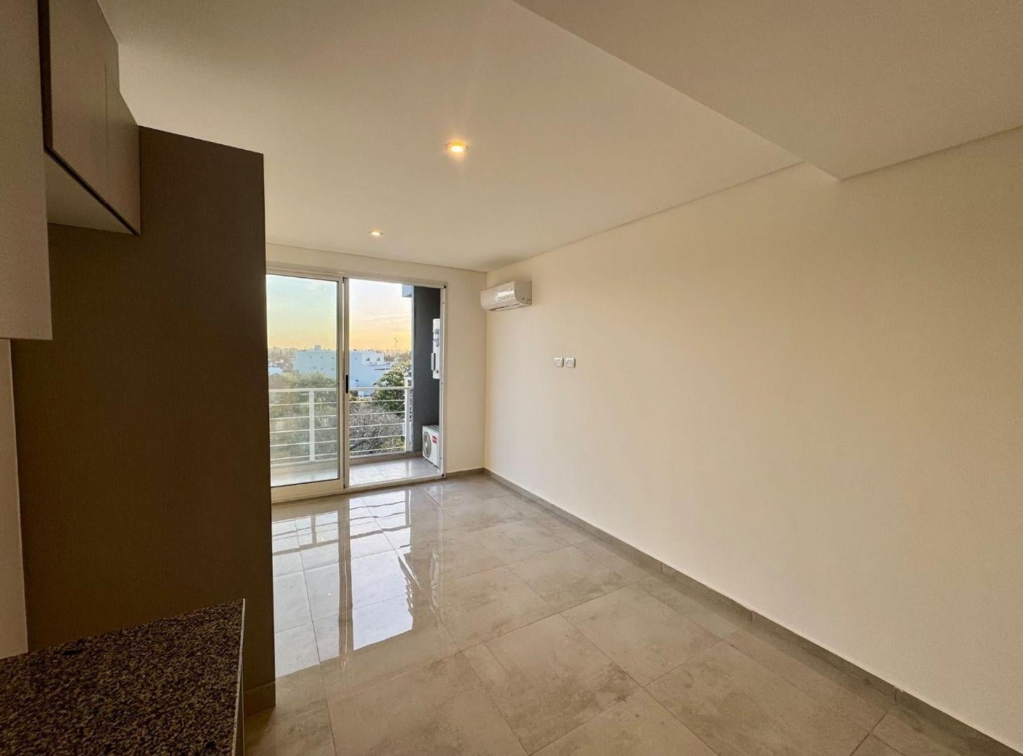 Foto de VENTA DEPARTAMENTO HURLINGHAM A ESTRENAR MONOAMB, imagen 5