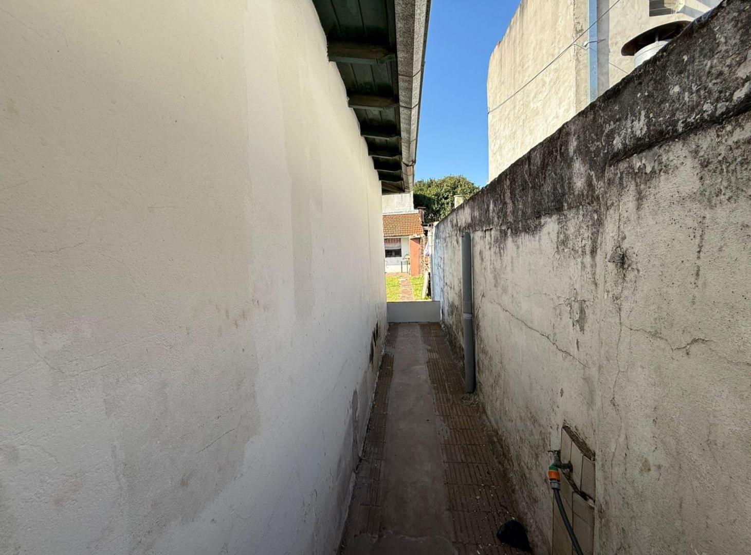 Foto de CASA 4 AMBIENTES A REFACCIONAR BOULOGNE, imagen 5