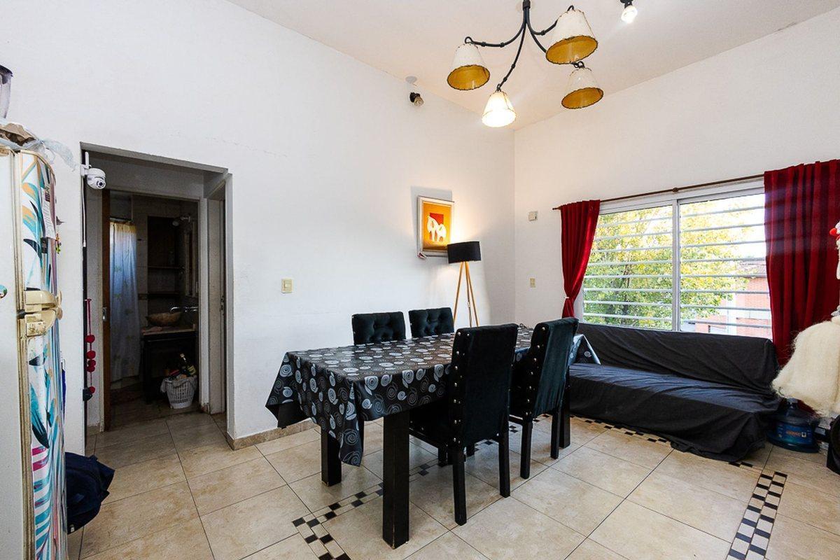 Foto de VENTA DEPTO 2AMB COCHERA PARRILLA MORON PERMUTA, imagen 1