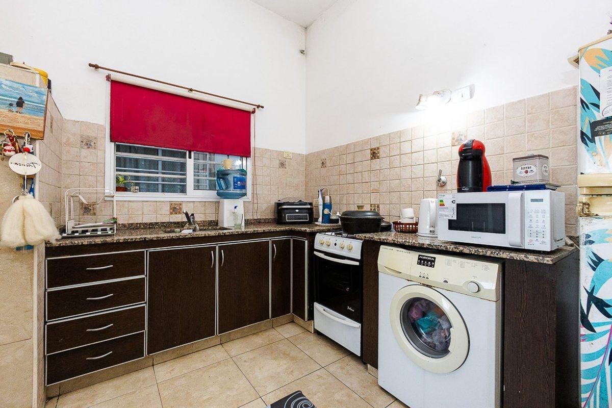 Foto de VENTA DEPTO 2AMB COCHERA PARRILLA MORON PERMUTA, imagen 4
