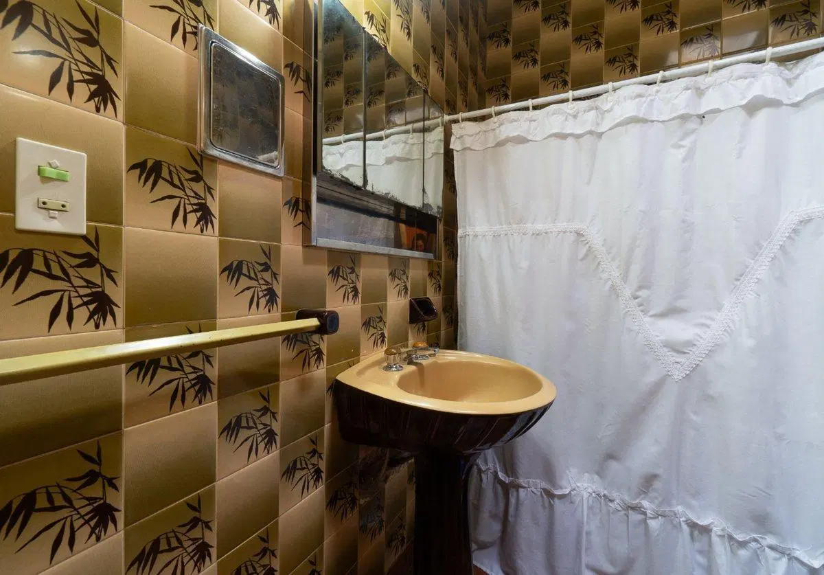CASA EN VENTA  3 AMBIENTES - CASEROS 3