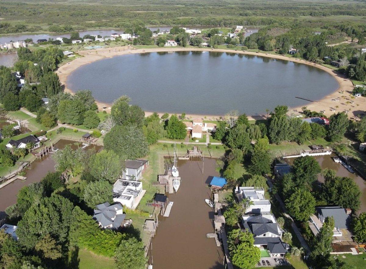 Foto de LOTE EN VENTA EN CLUB NAUTICO ISLA DEL ESTE TIGRE, imagen 2