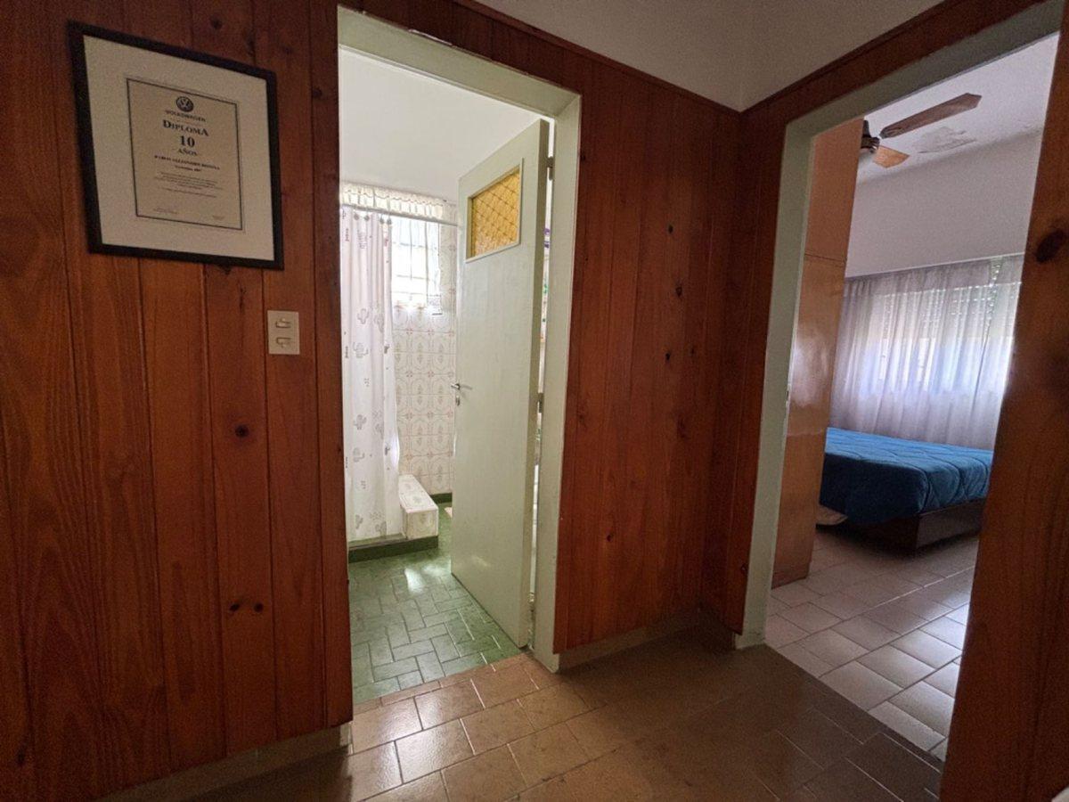 Foto de VENTA CASA 3 AMB VILLA LUZURIAGA / DEPOSITO, imagen 1