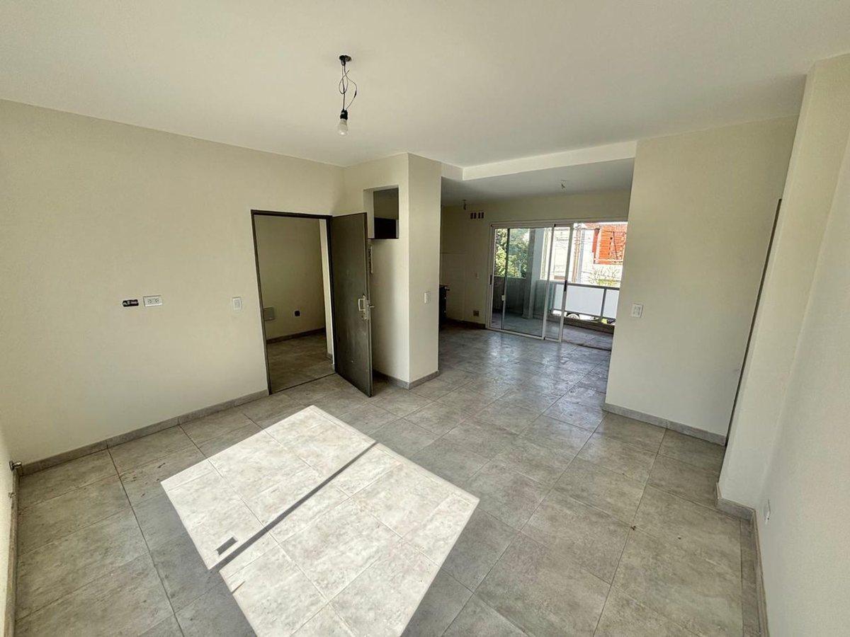 Foto de DEPARTAMENTO 3 AMBIENTES - HURLINGHAM, imagen 4