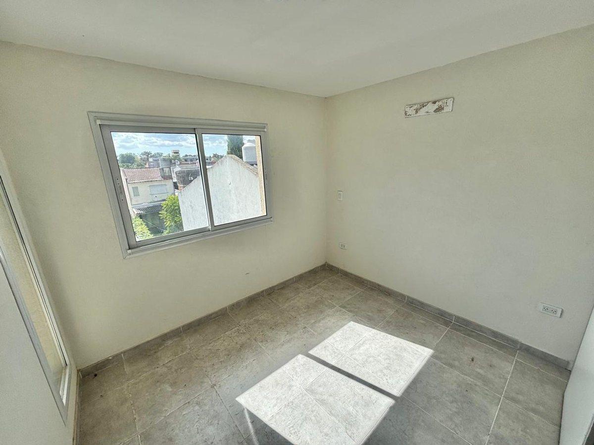 Foto de DEPARTAMENTO 2 AMBIENTES EN VENTA - HURLINGHAM, imagen 2