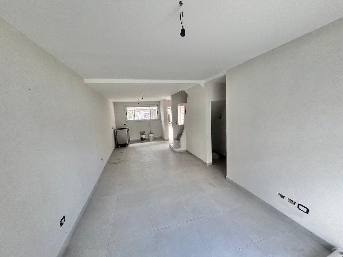Foto de DUPLEX EN VENTA - HURLINGHAM, imagen 3