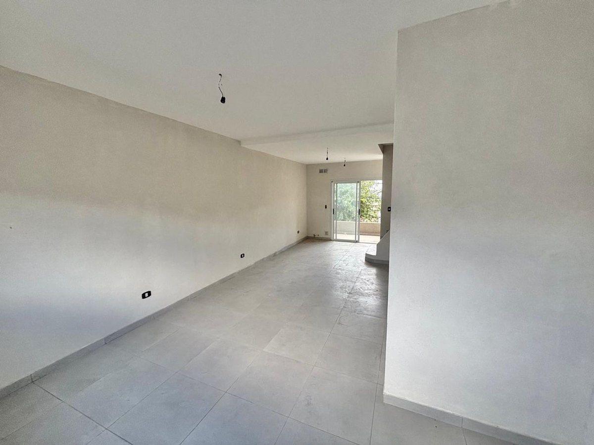 Foto de DUPLEX EN VENTA - HURLINGHAM, imagen 5