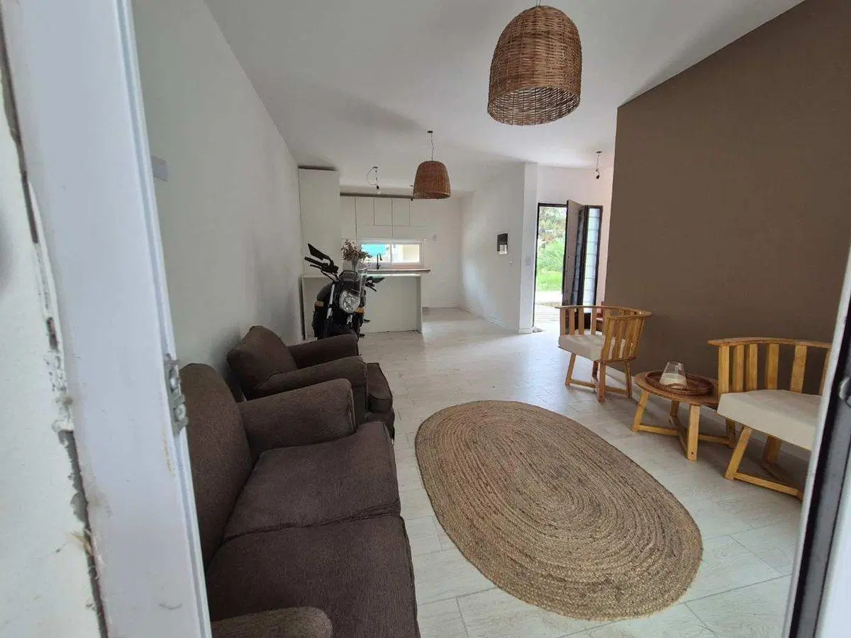 VENTA CASA EN POZO 3 AMB  BARRIO CERRADO / PERMUTA 5
