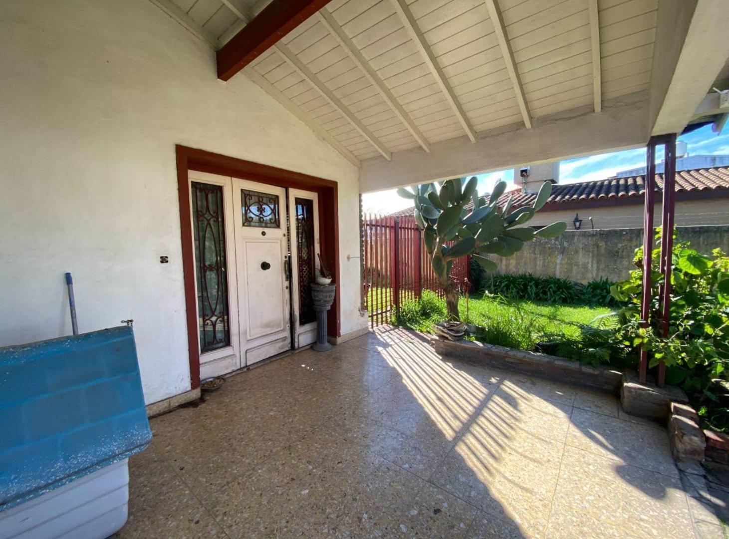 Foto de VENTA CASA 4 AMB - W. MORRIS (A REFACCIONAR), imagen 2