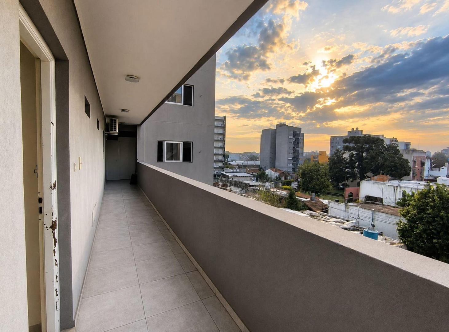 Foto de ALQUILER DEPARTAMENTO 2 AMBIENTES MORON, imagen 5