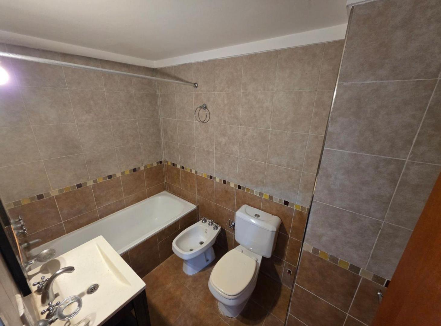 Foto de MONOAMBIENTE EN ALQUILER EN MARTÍN CORONADO, imagen 4