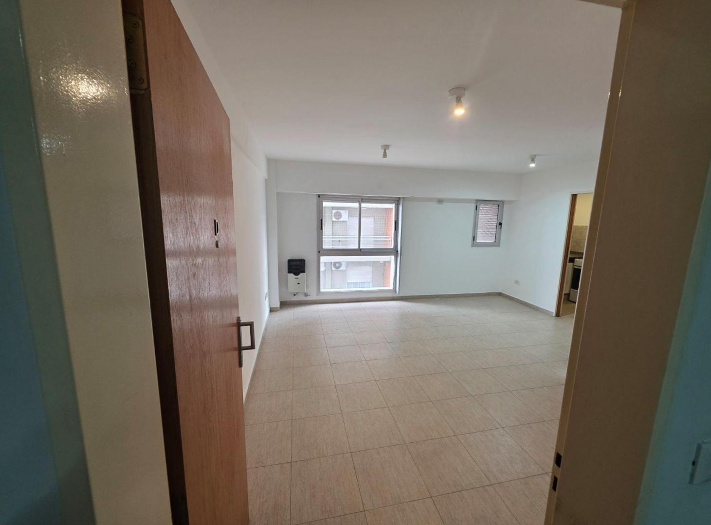 Foto de MONOAMBIENTE EN ALQUILER EN MARTÍN CORONADO, imagen 2
