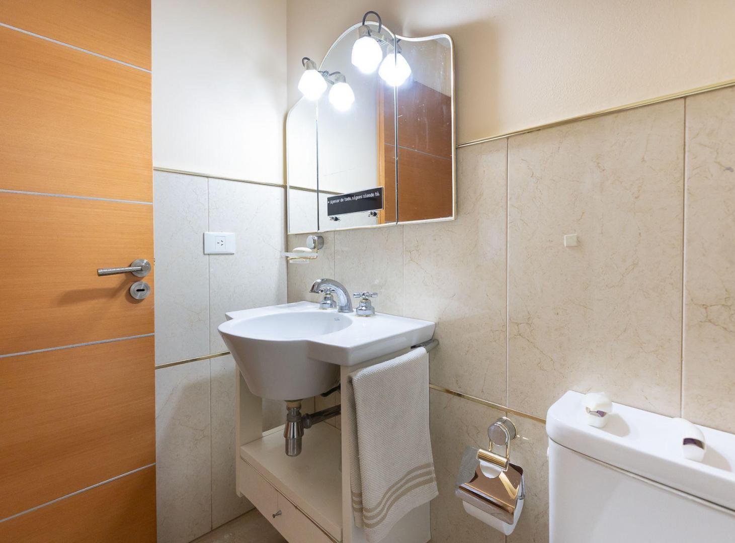 Foto de VENTA casa 5 amb pileta jardín hurlingham, imagen 2