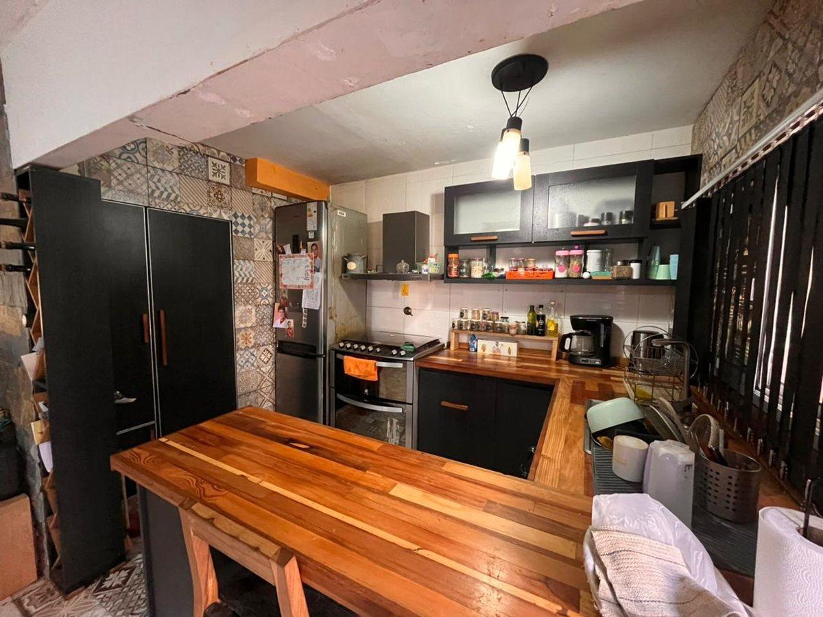 Foto de VENTA DUPLEX 4AMB. B. Cartero PERMUTA, imagen 1