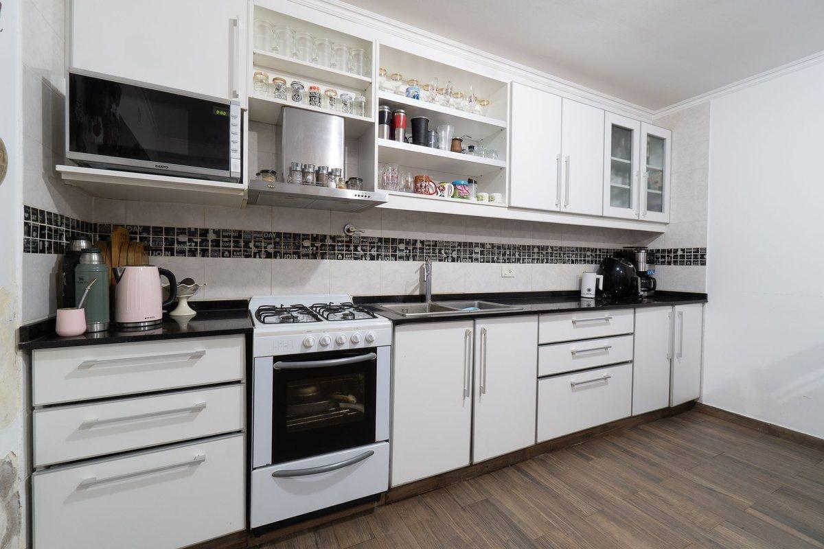 Foto de VENTA DE CASA 6 AMBIENTES EN V. TESEI APTO CREDITO, imagen 2
