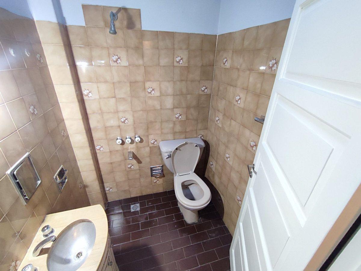 Foto de Alquiler Casa con Local en Zona Comercial Tesei, imagen 4