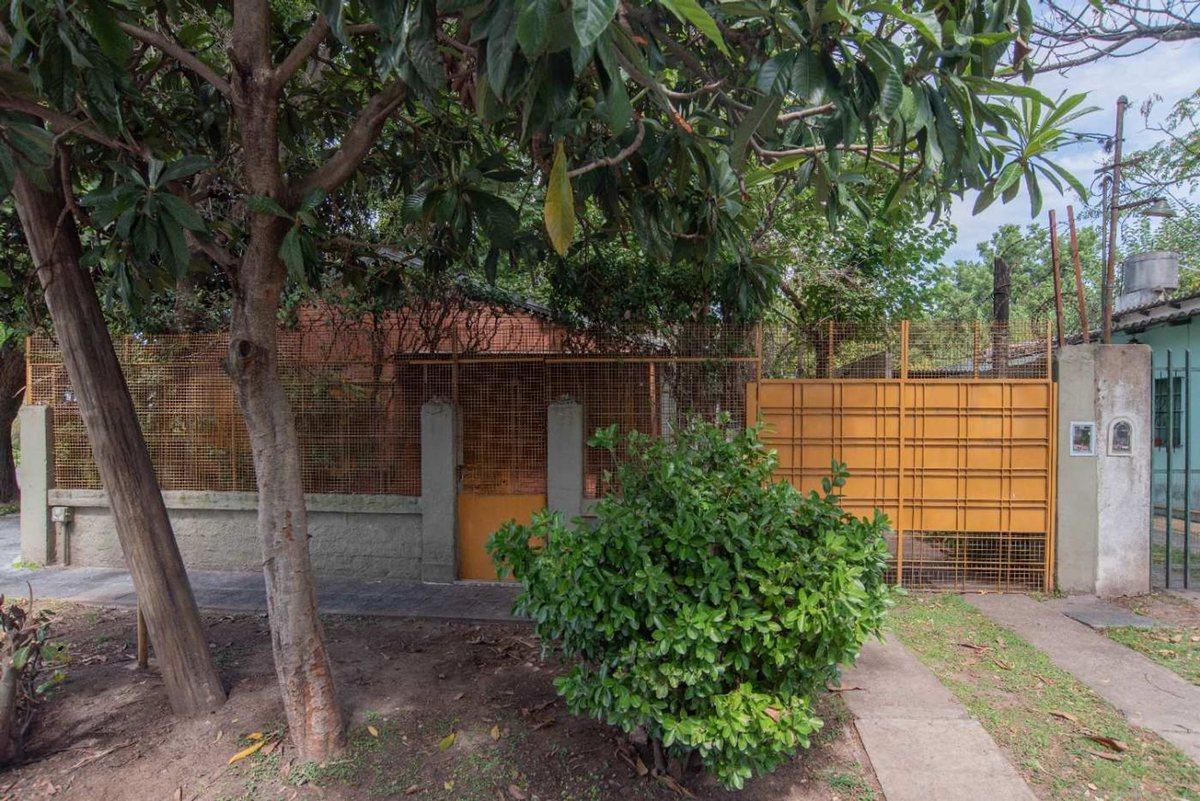 Foto de VENTA CASA 3 AMBIENTES HURLINGHAM ACEPTA PERMUTA, imagen 1