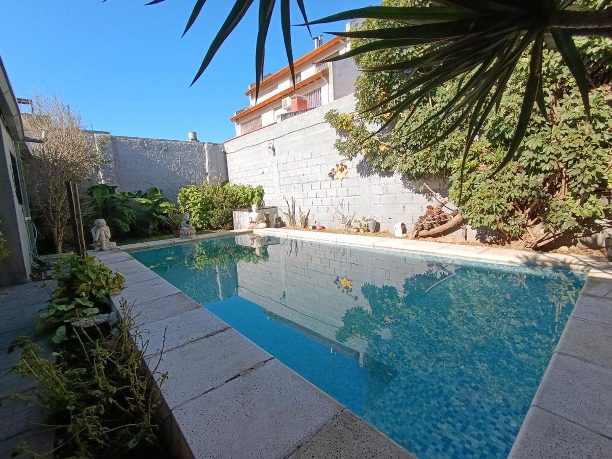 Foto de VENTA CASA MULTIFAMILIAR PISCINA V. BALLESTER, imagen 4