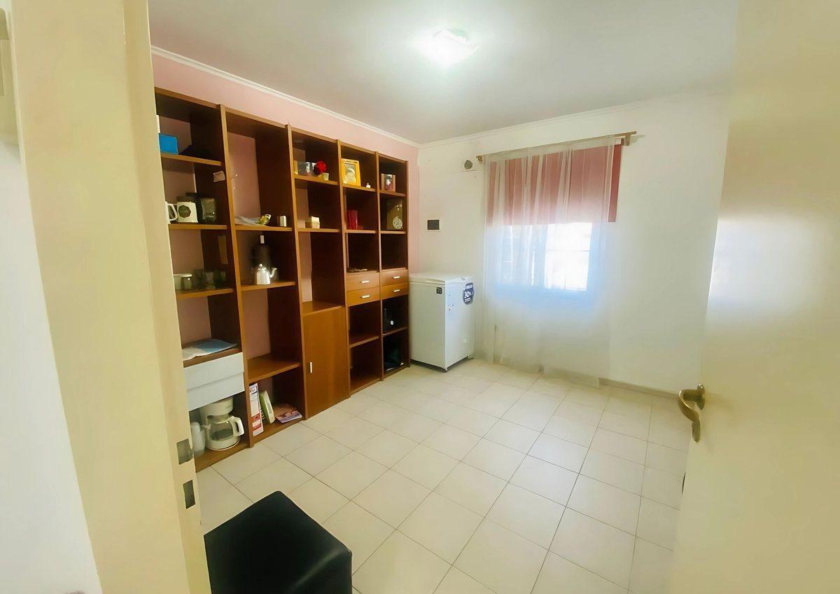 Foto de VENTA CASA 3 AMB ALTOS DE PODESTA (PERMUTA), imagen 2
