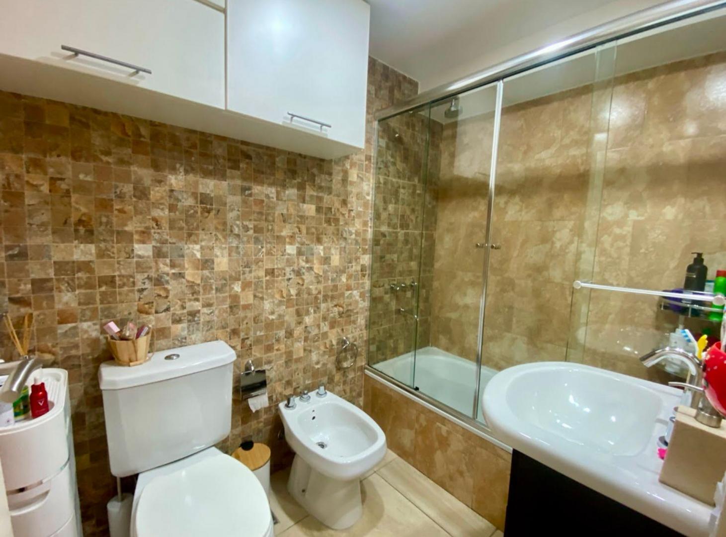 Foto de VENTA DTO 3 AMB + 2 COCHERAS - CASEROS, imagen 1