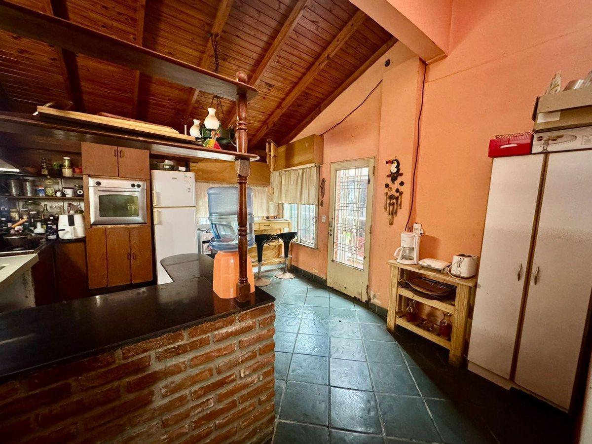 Foto de VENTA CASA 4 AMBIENTES HURLINGHAM ACEPTA PERMUTA, imagen 4