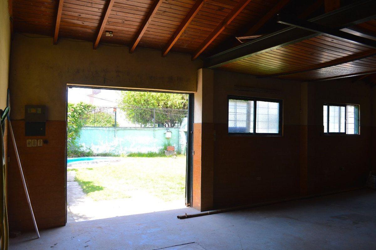 Foto de VENTA casa 5 amb pileta jardín Hurlingham, imagen 2