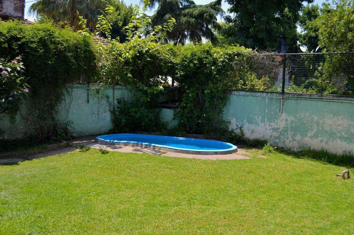 Foto de VENTA casa 5 amb pileta jardín Hurlingham, imagen 5