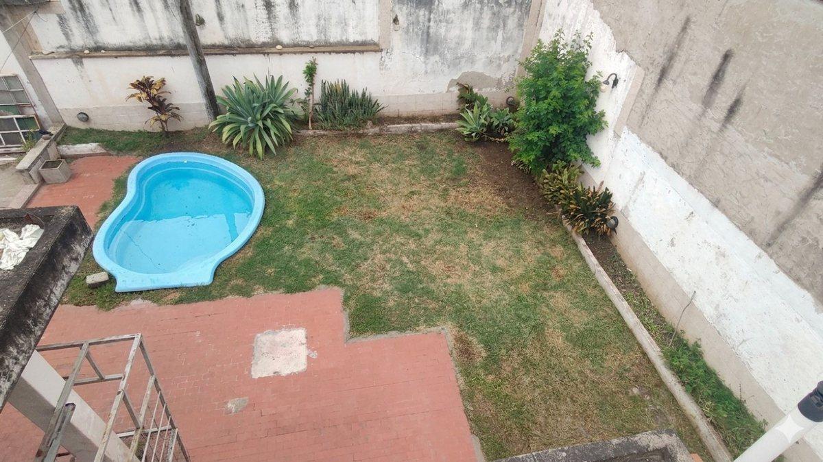 Foto de VENTA CASA 3AMB JARDIN PILETA HURLINGHAM PERMUTA, imagen 4