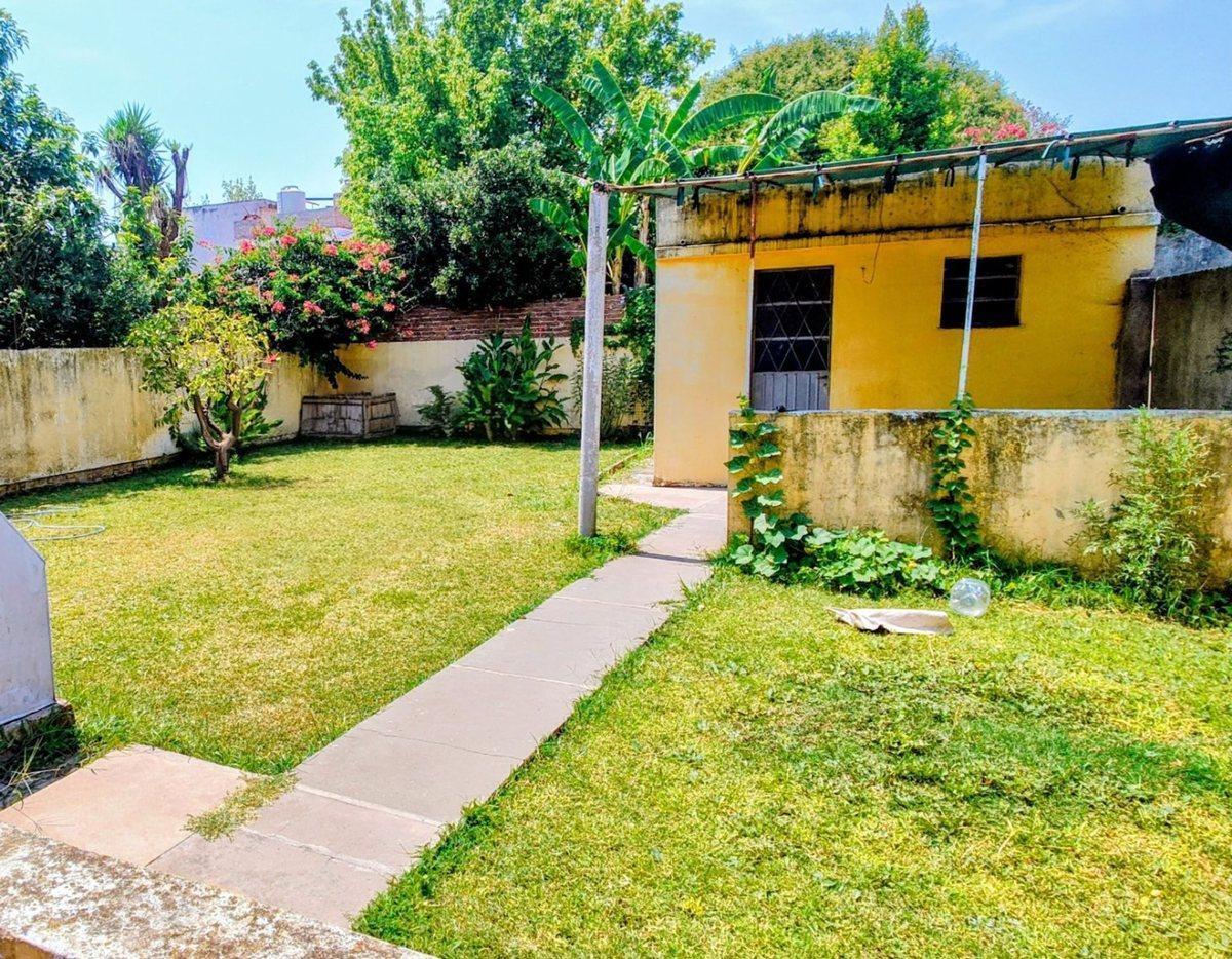 Foto de VENTA CASA 3AMB PARQUE PARRILLA HURLINGHAM PERMUTA, imagen 2