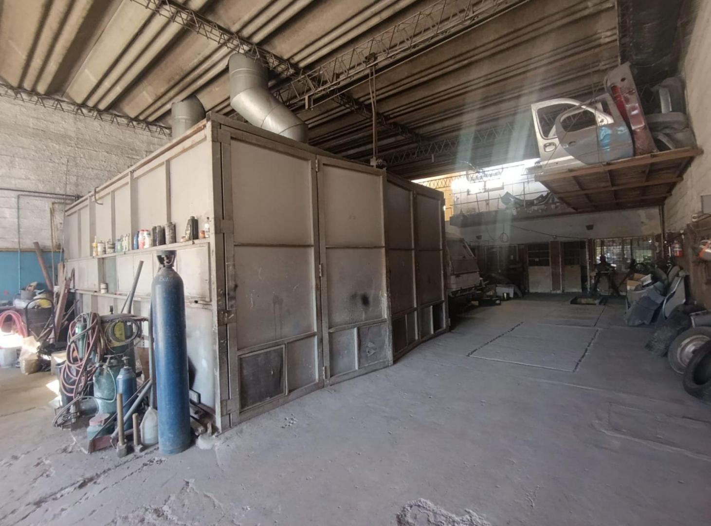 Foto de VENTA GALPÓN DEPÓSITO PERMUTA V. SARMIENTO MORON, imagen 2