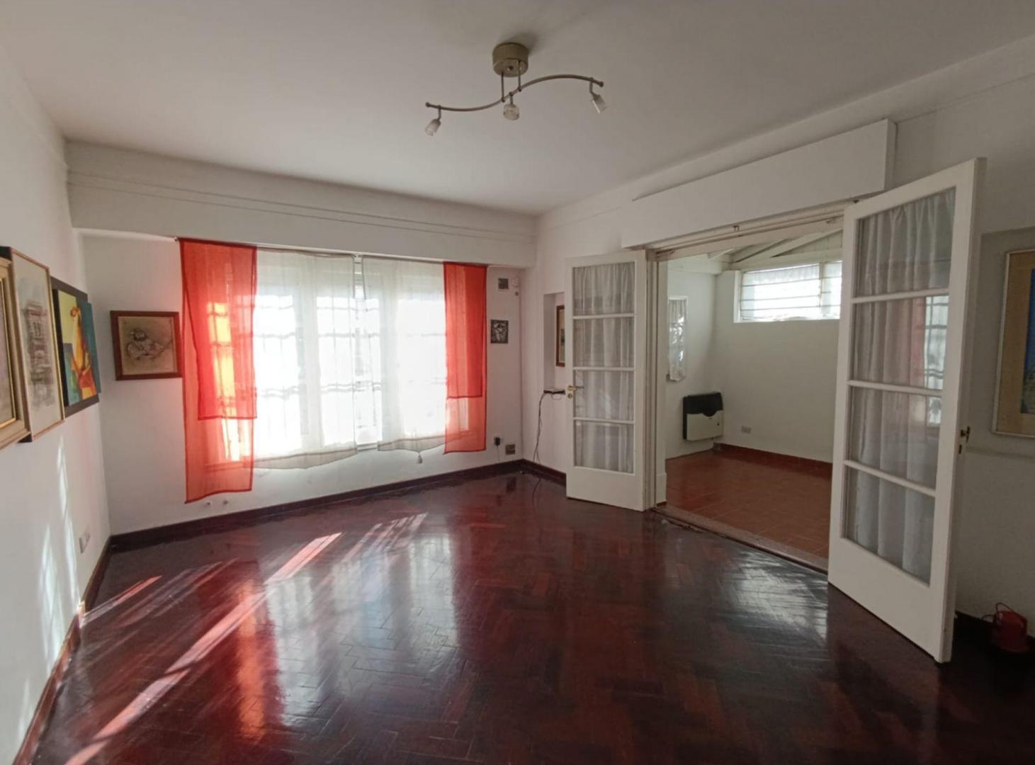 Foto de VENTA CASA 3 AMB. + DEPENDENCIA HURLINGHAM AP CRE, imagen 2