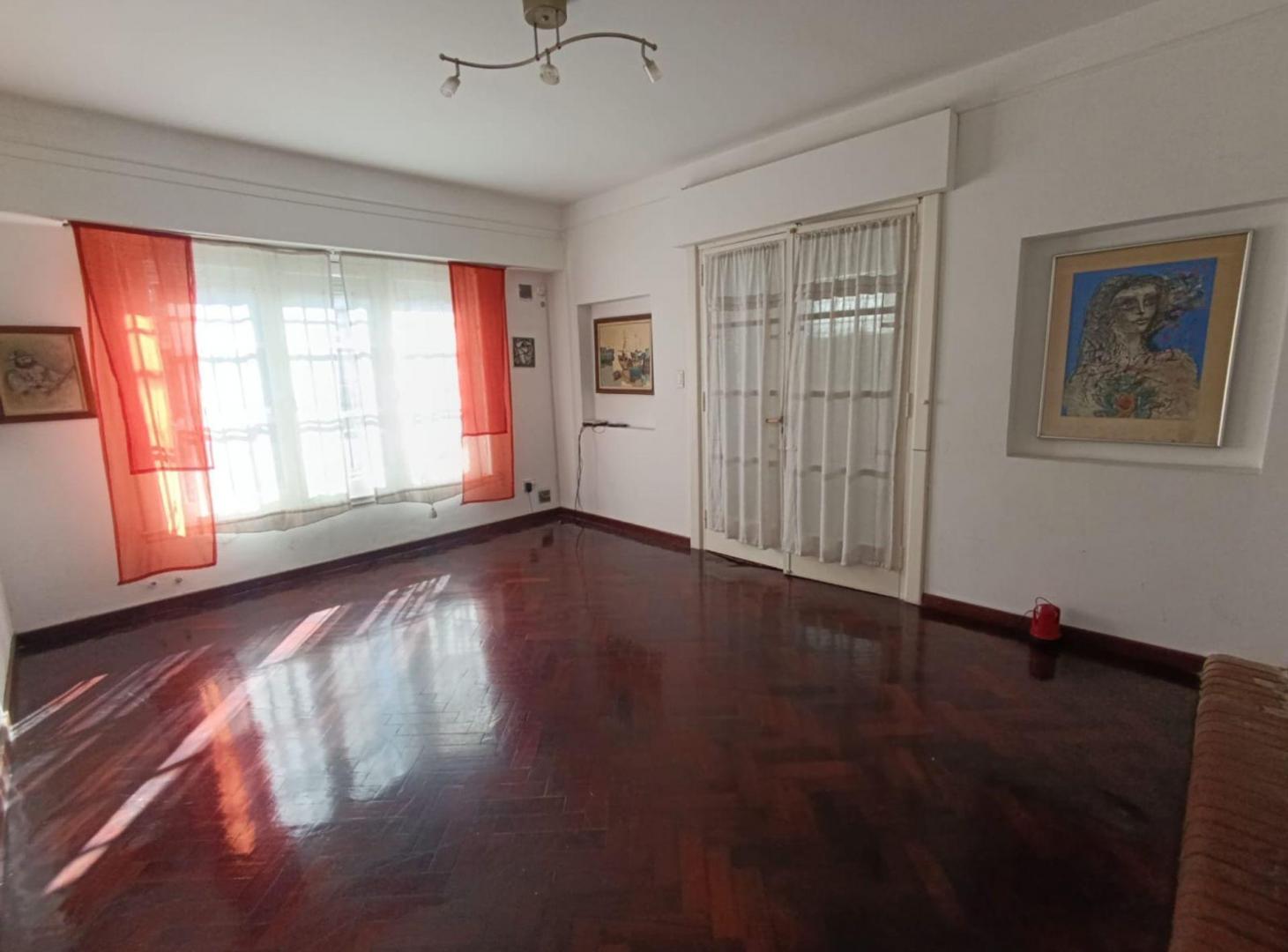 Foto de VENTA CASA 3 AMB. + DEPENDENCIA HURLINGHAM AP CRE, imagen 1