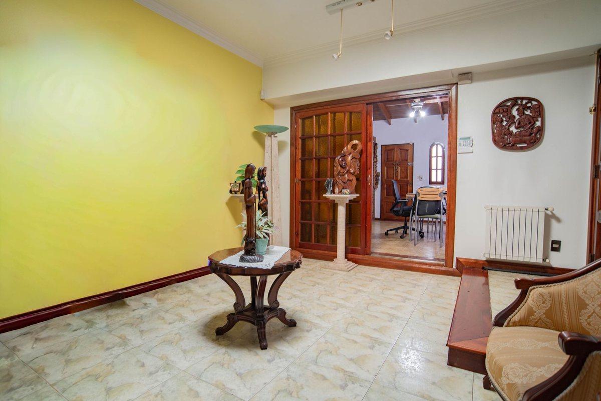 Foto de VENTA CASA 5 AMBIENTES HURLINGHAM APTO CRÉDITO, imagen 5