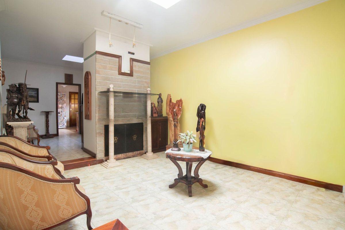 Foto de VENTA CASA 5 AMBIENTES HURLINGHAM APTO CRÉDITO, imagen 3