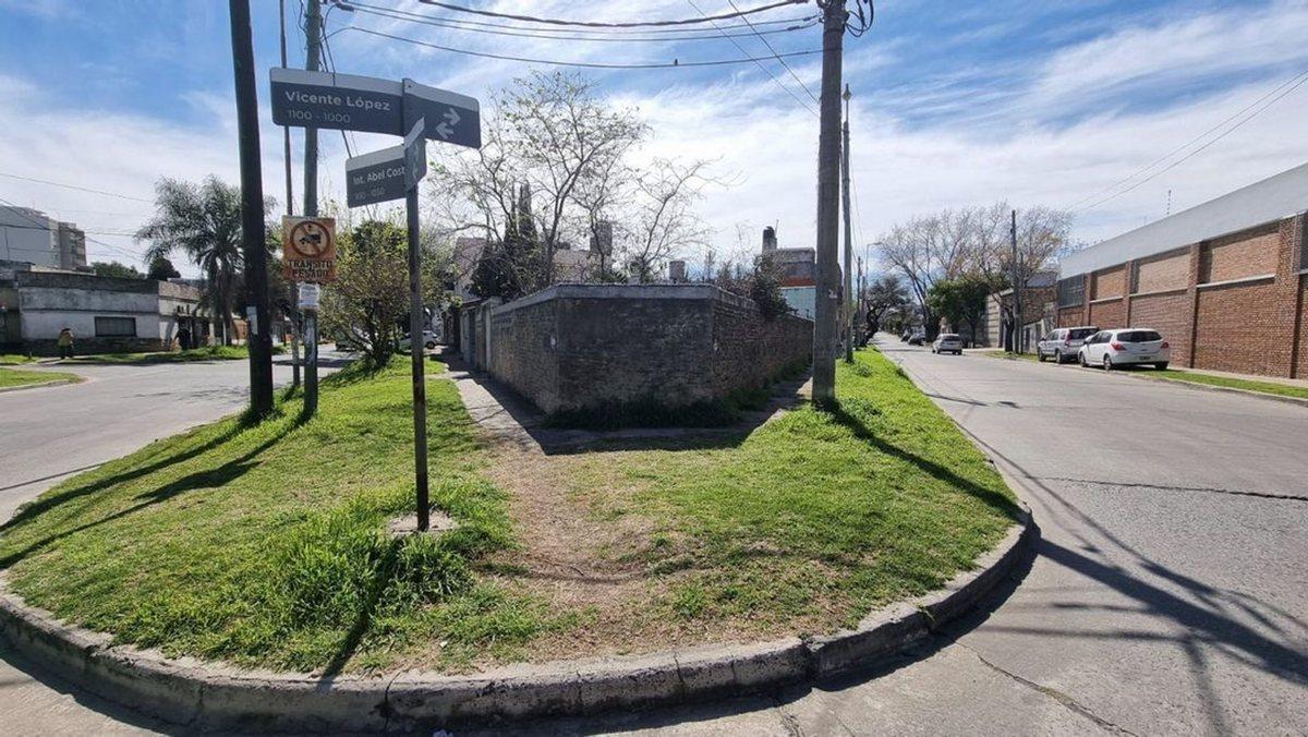 Foto de CASA 4 AMB LOTE PROPIO 2 COCHERAS A REFACCIONAR, imagen 5